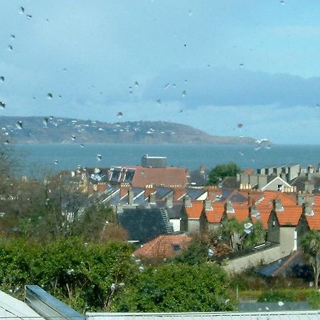 Claremont House Bed & Breakfast Dun Laoghaire Dış mekan fotoğraf