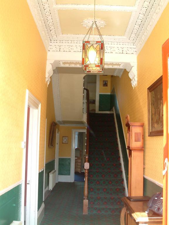 Claremont House Bed & Breakfast Dun Laoghaire Dış mekan fotoğraf